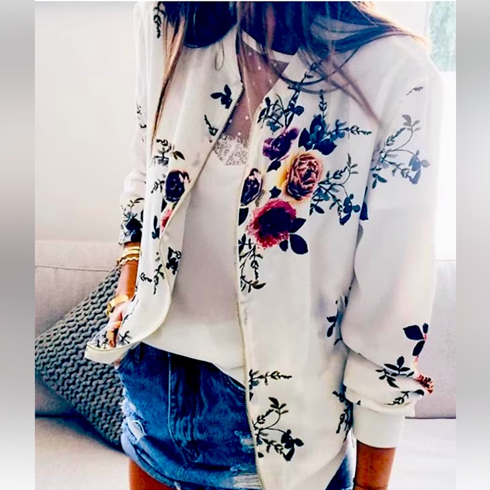 Cozy casual nwot bomber floral jacket